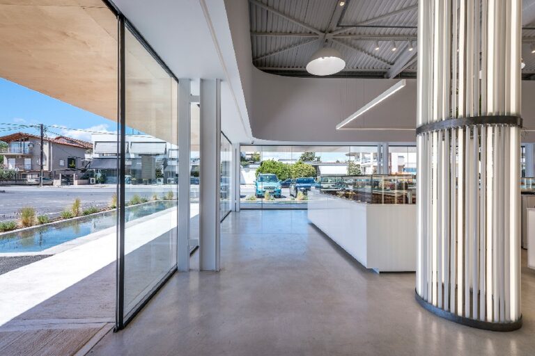 HL-A007 — Wide Suspended Linear Profile Case Study