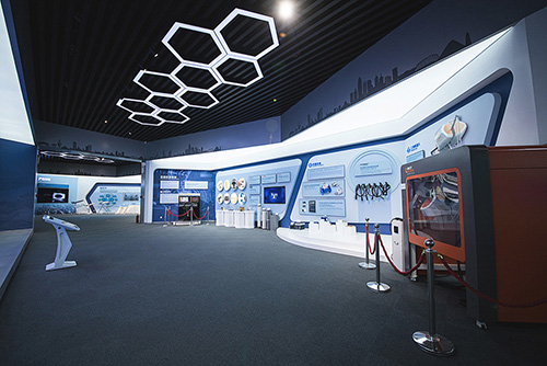 Lighting Design Using Hexagonal Modular Luminaires In Public Areas