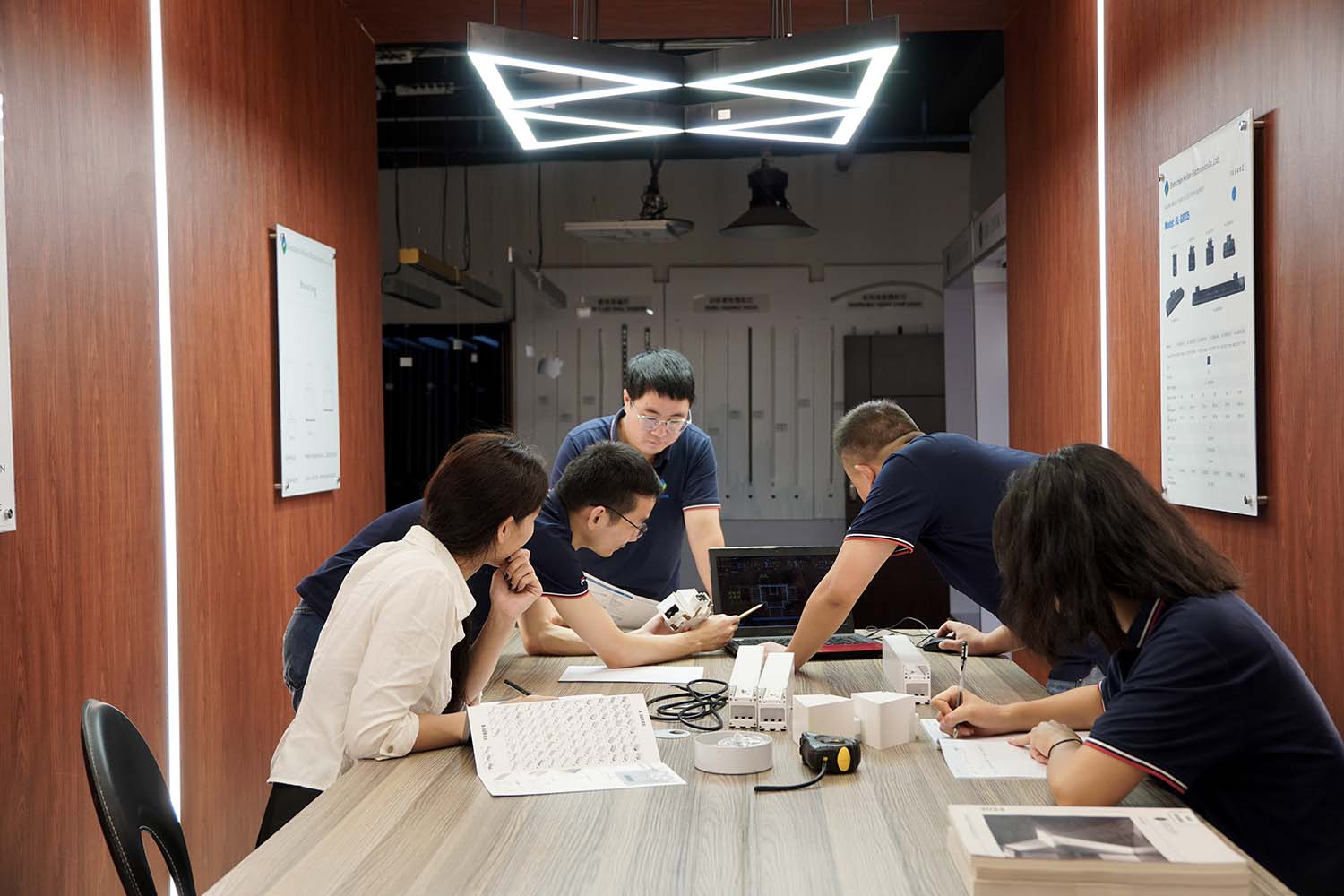 Helian Lighting Technology Expert Team