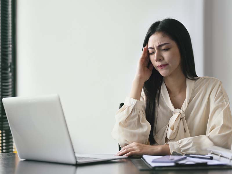 الدليل الشامل لمصابيح الإضاءة التجارية 2 الوهج مسبّب للعمى ومتعب