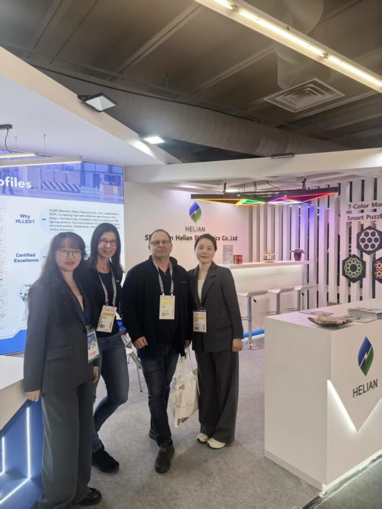 Shenzhen Helian Electronics (HLLED) Successfully Concluded Its Participation in Light + Building 2026 Frankfurt 22 The HLLED team conducts on-site exchanges with global merchants 5