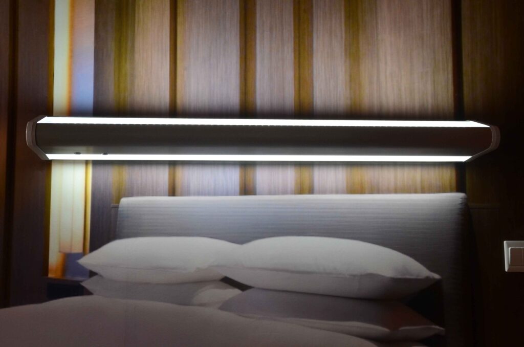 HL-A009 — Hotel Bedside Up/Down Linear Profile Case Study 2 A009 3
