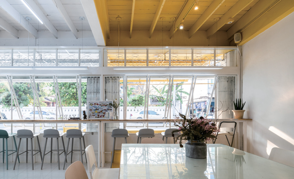 Extra wide strip LED profile HL-A082 - installed application example