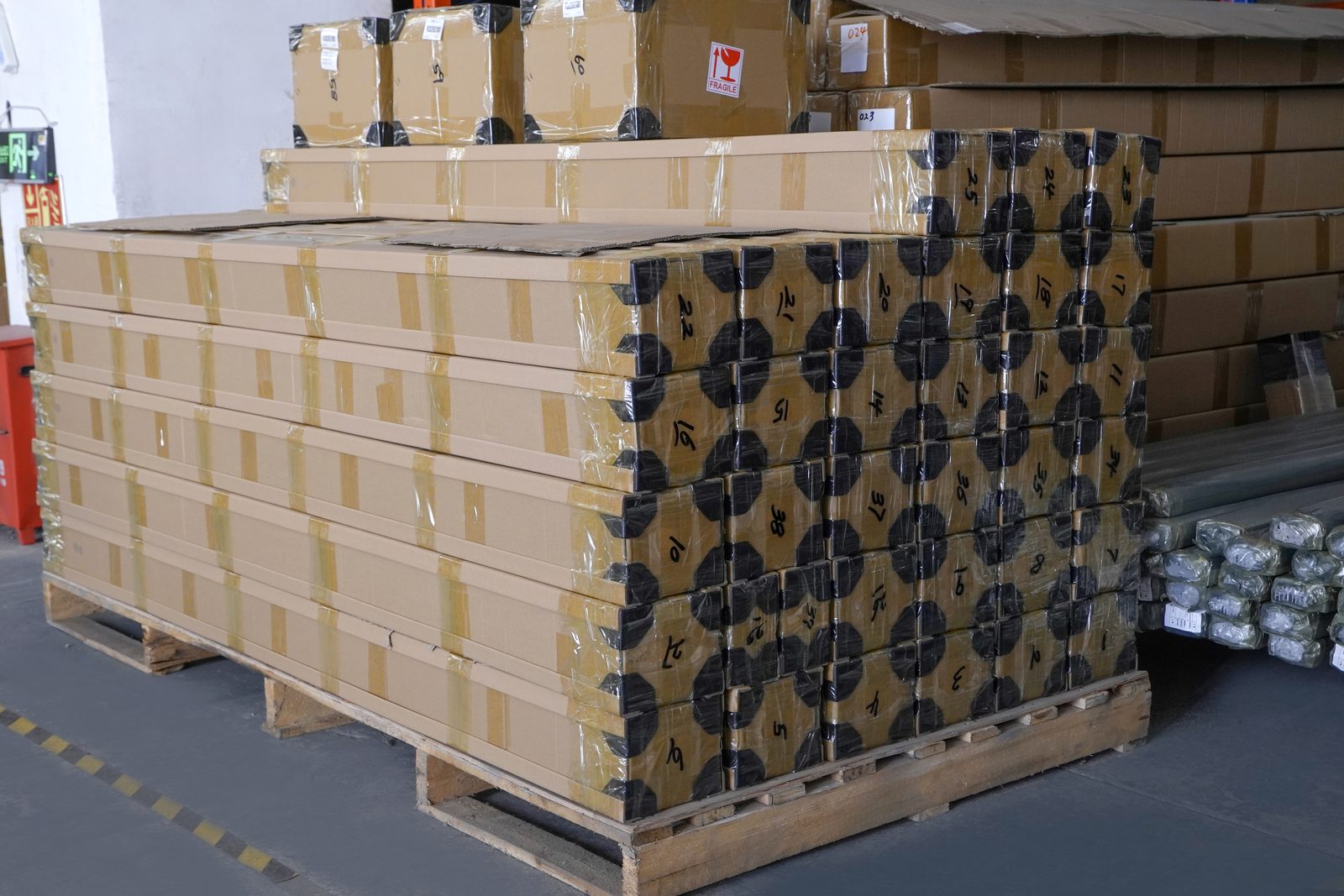 About Helian | LED Aluminum Profiles & Linear Lighting 10 Finished orders wrapped on pallets, with profile bundles ready to load